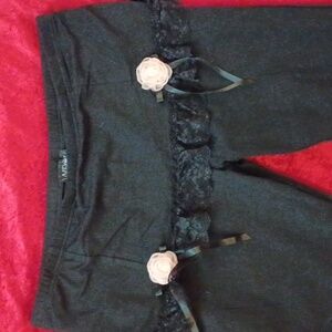 DOLLSKILL WIDOW 2X BLACK Skirted wide flare leggings with rose's